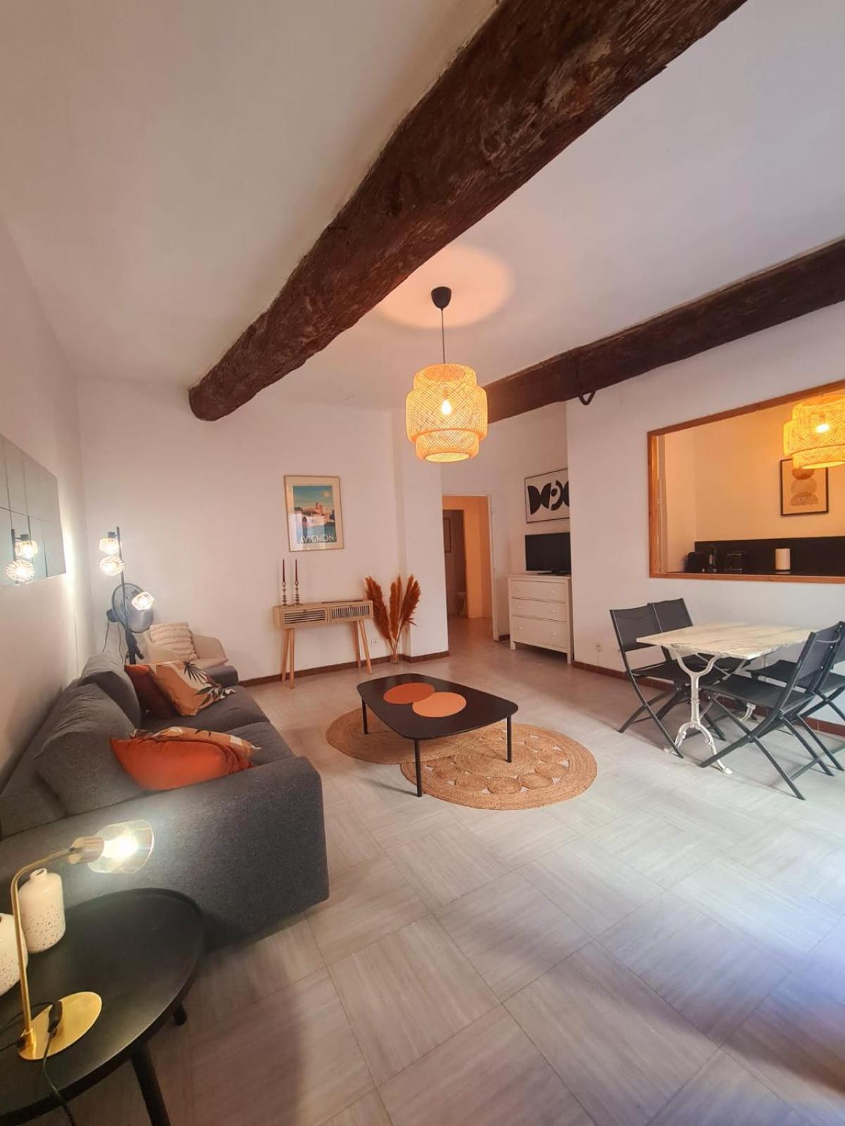 Appartement Intra Muros Avec Cour Privee Avignon Exterior photo