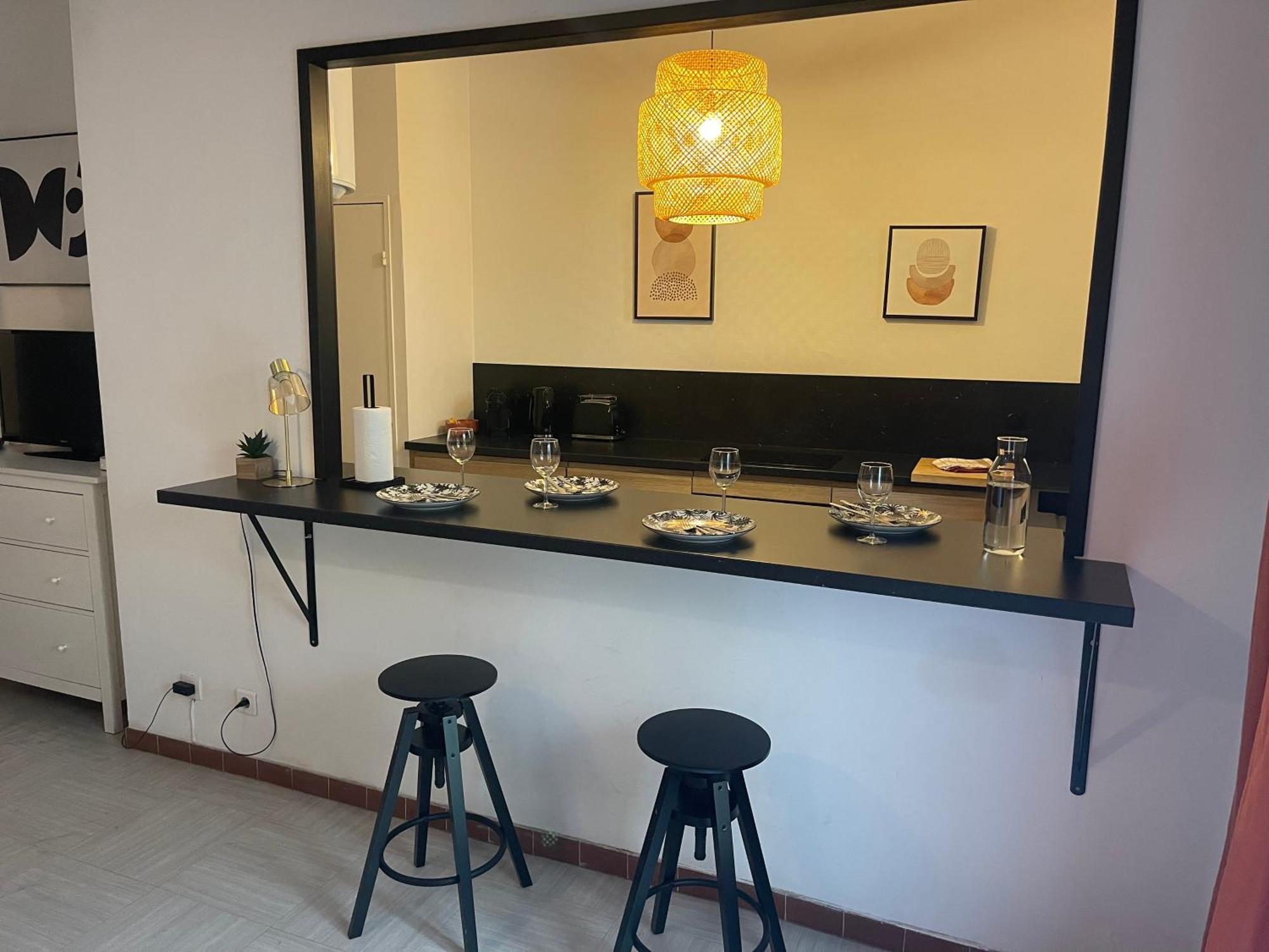 Appartement Intra Muros Avec Cour Privee Avignon Exterior photo